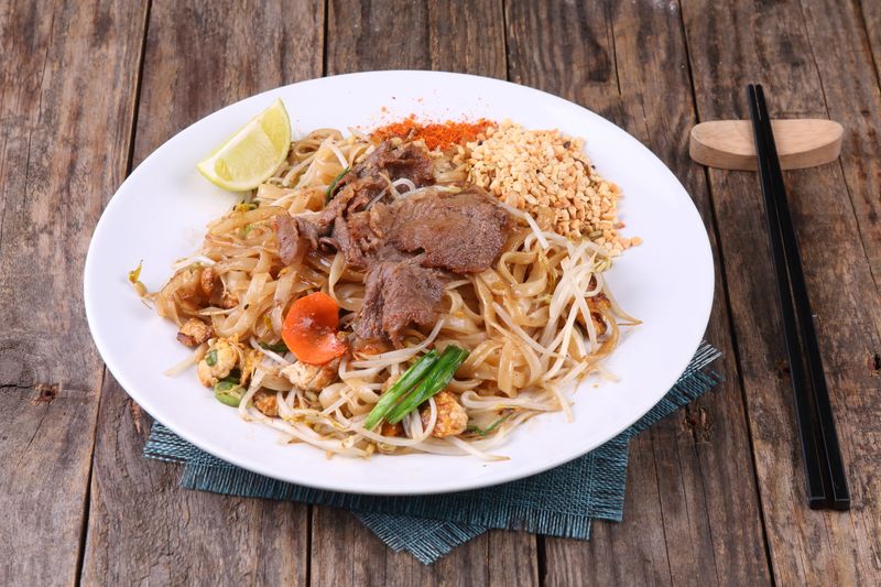 Spicy Thai peanut salad with noodles